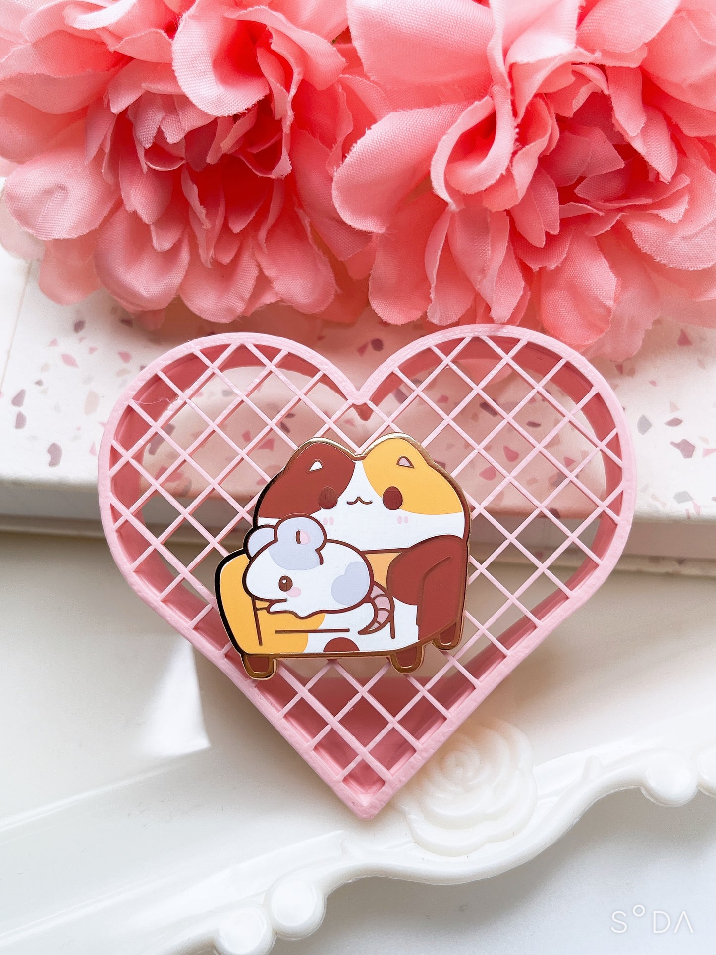 Mouse in Calico Cat Sofa Enamel Pin