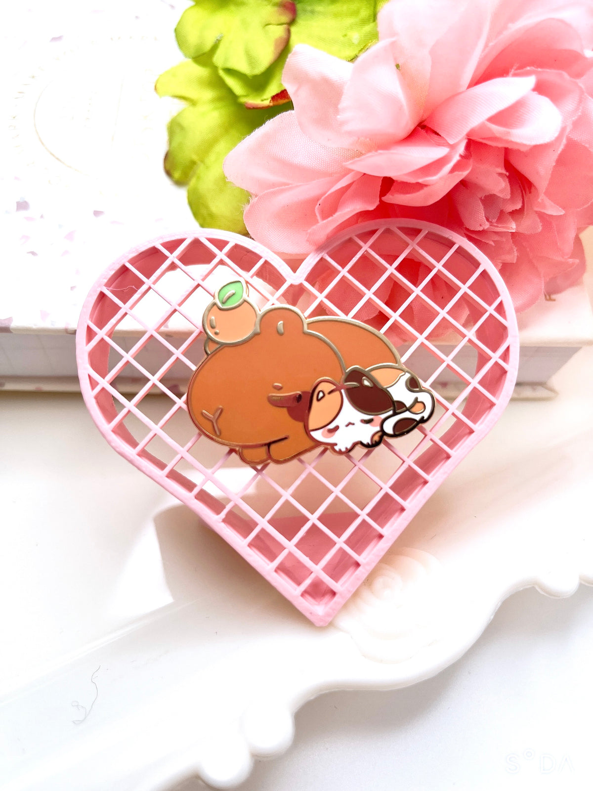 Capibara Pin Capybara's Friend Enamel Pin – Sueweetie Arts